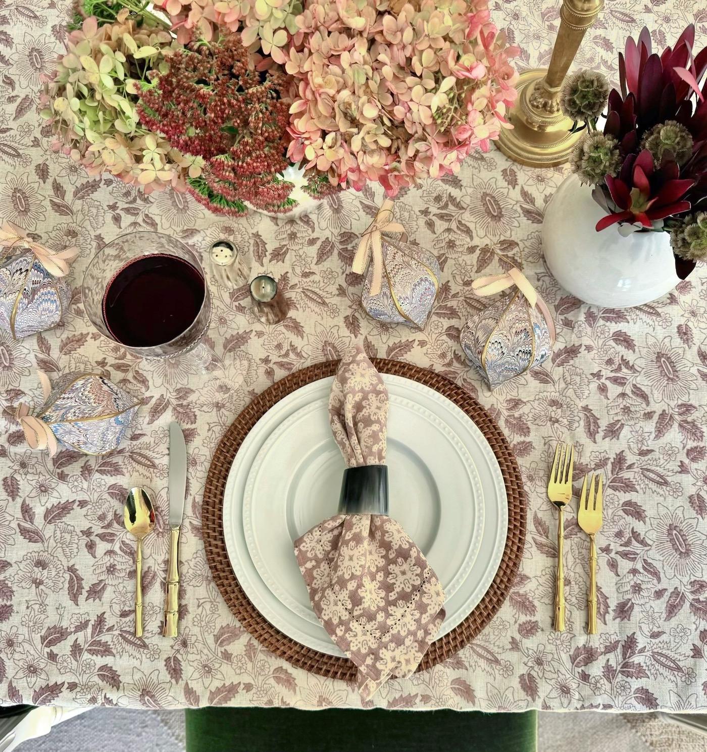 艾琳·盖茨设计的2023年感恩节餐桌